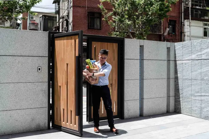 Waterson Hinges Convenience