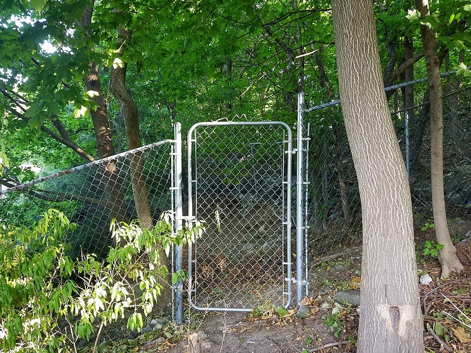 chain link gate wikimedia