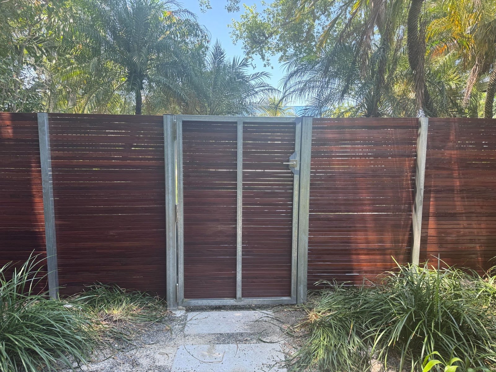 metal post to wood gate hinge