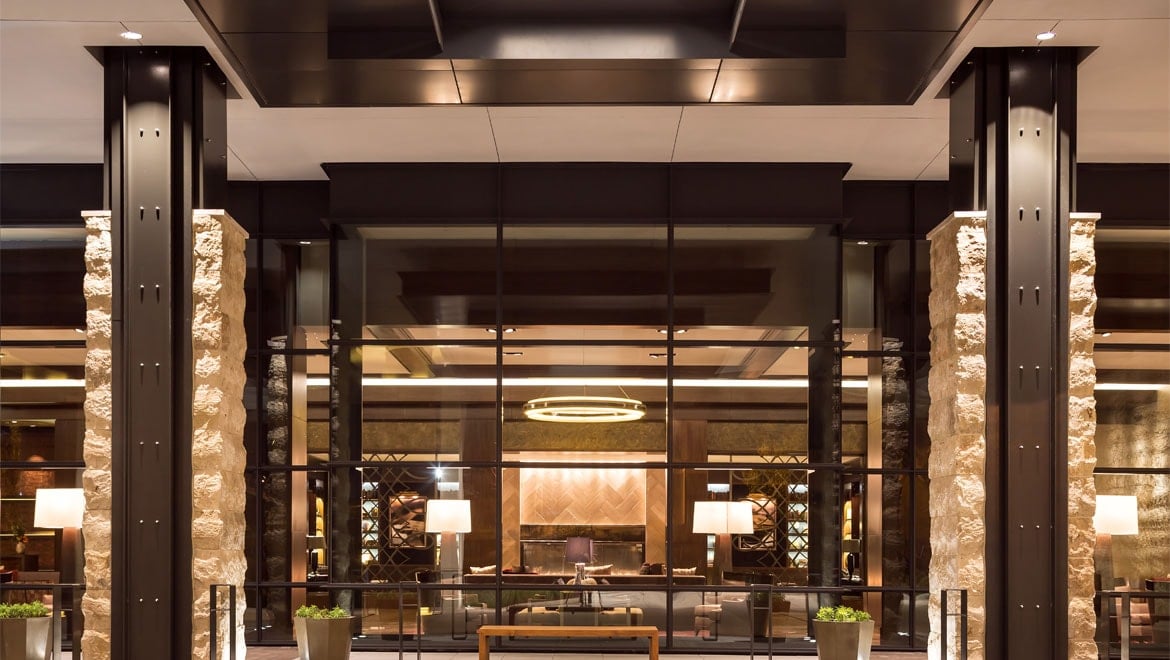 omni-nashville-hotel-entrance