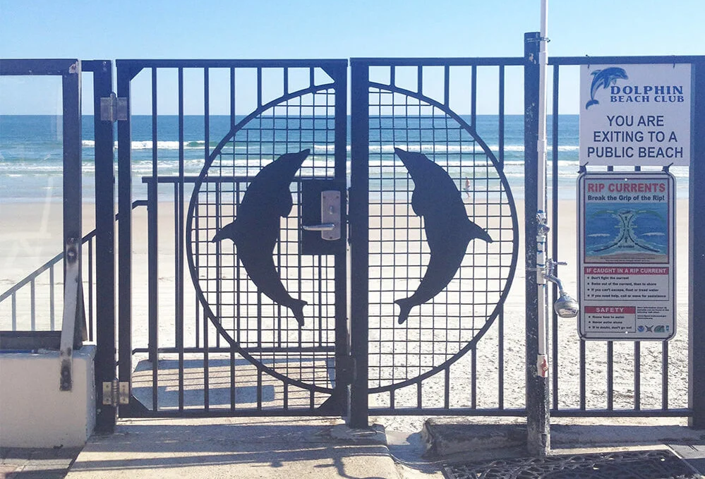 outdoor spring loaded gate closer